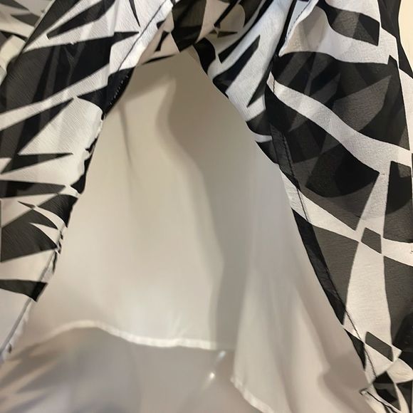 Authentic Icon spaghetti strap tank. Size M. - Picture 5 of 5